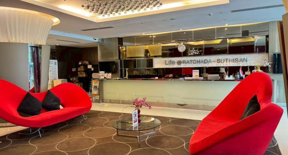 For sale 1 Beds condo in Huai Khwang, Bangkok