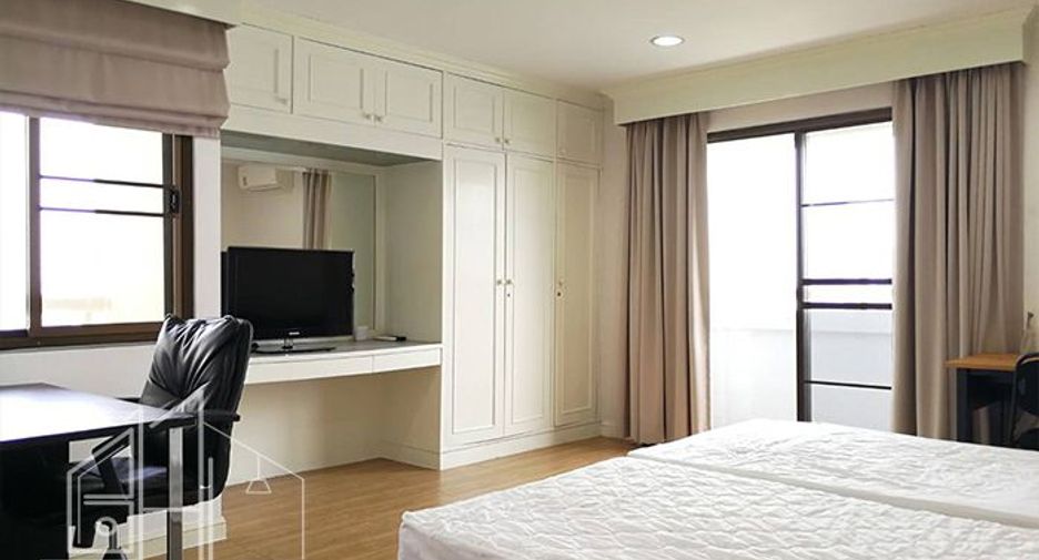 For rent 2 bedrooms condo in Khlong Toei, Bangkok