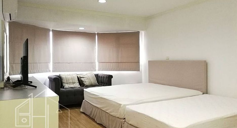 For rent 2 bedrooms condo in Khlong Toei, Bangkok
