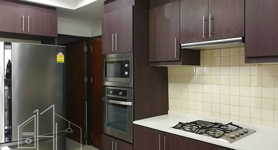 Аренда 3 спальни кондо в Щаттхана, Бангкок