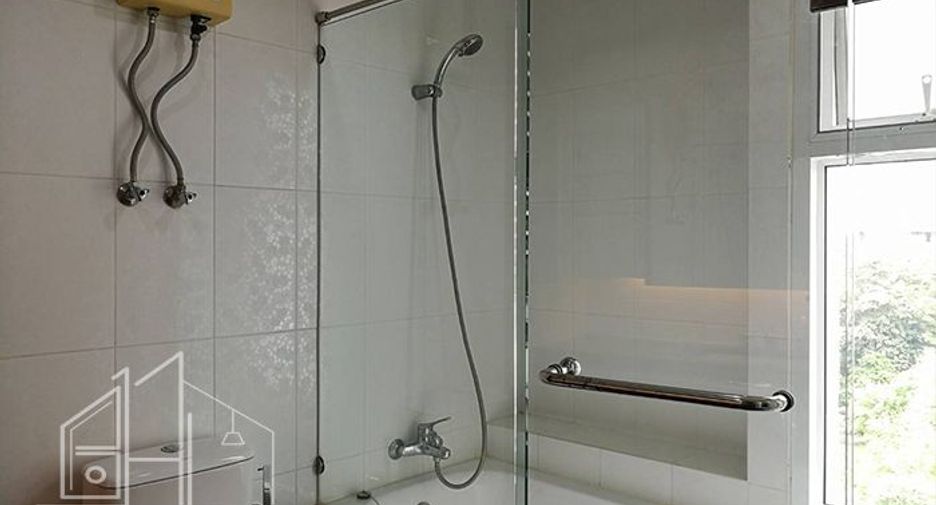 Аренда 3 спальни кондо в Щаттхана, Бангкок