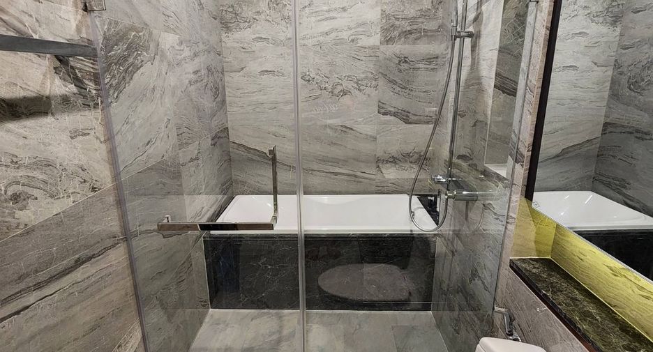 Condo en alquiler de 1 habitaciones en Khlong Toei, Bangkok