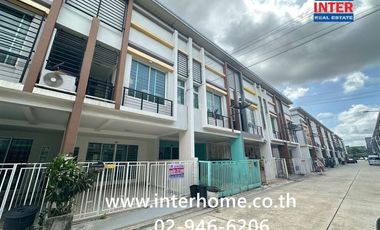 Reihenhaus zum Kauf mit 3 Zimmer in Khlong Sam Wa, Bangkok