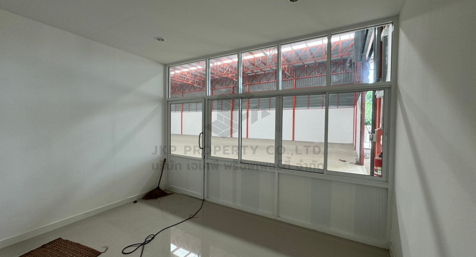 For rent warehouse in Khlong Sam Wa, Bangkok