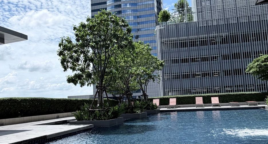 For rent and for sale 1 bed condo in Chatuchak, Bangkok