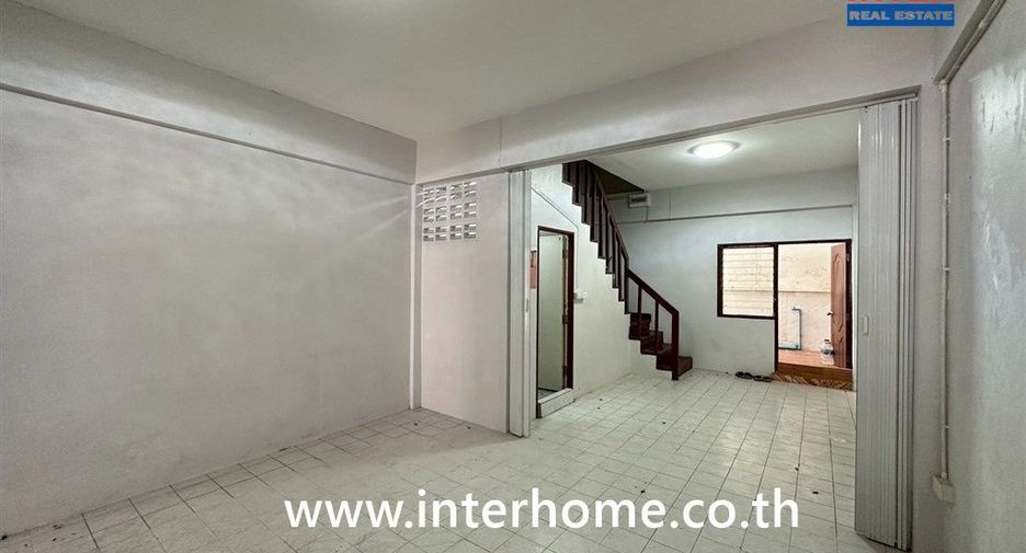 Reihenhaus zum Kauf mit 2 Zimmer in Sai Mai, Bangkok