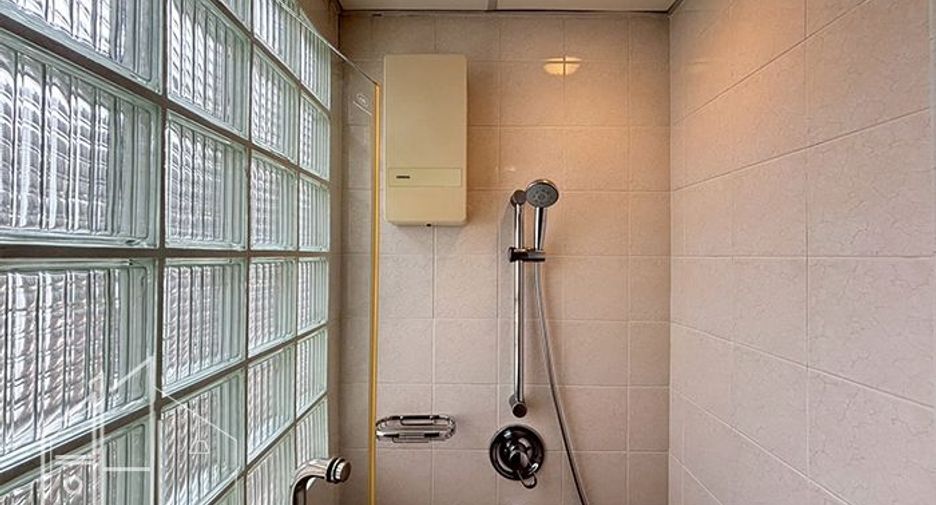 Wohnung zur Miete mit 4 Zimmer in Khlong Toei, Bangkok