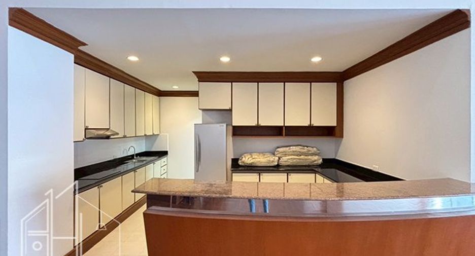 Wohnung zur Miete mit 4 Zimmer in Khlong Toei, Bangkok