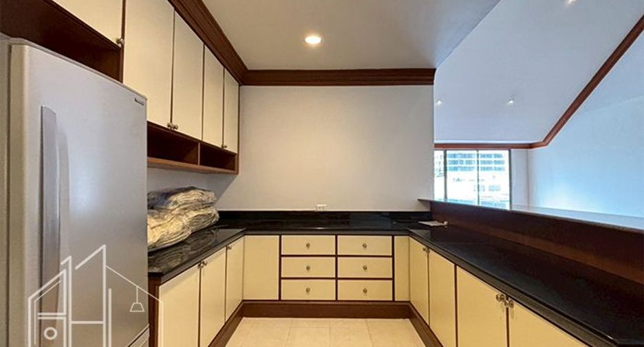 Wohnung zur Miete mit 4 Zimmer in Khlong Toei, Bangkok