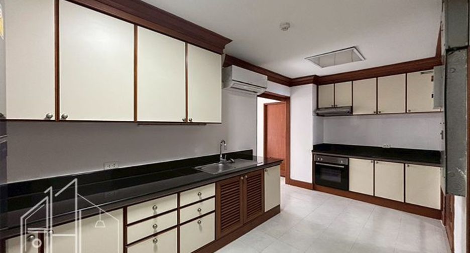 Wohnung zur Miete mit 4 Zimmer in Khlong Toei, Bangkok
