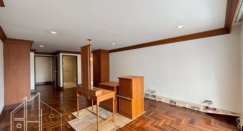 Wohnung zur Miete mit 4 Zimmer in Khlong Toei, Bangkok