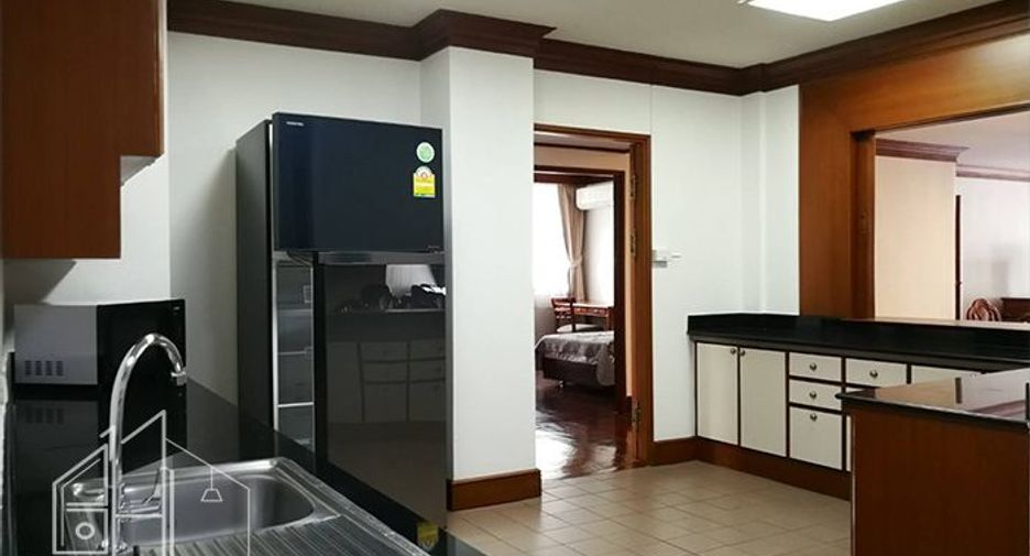 Wohnung zur Miete mit 3 Zimmer in Khlong Toei, Bangkok