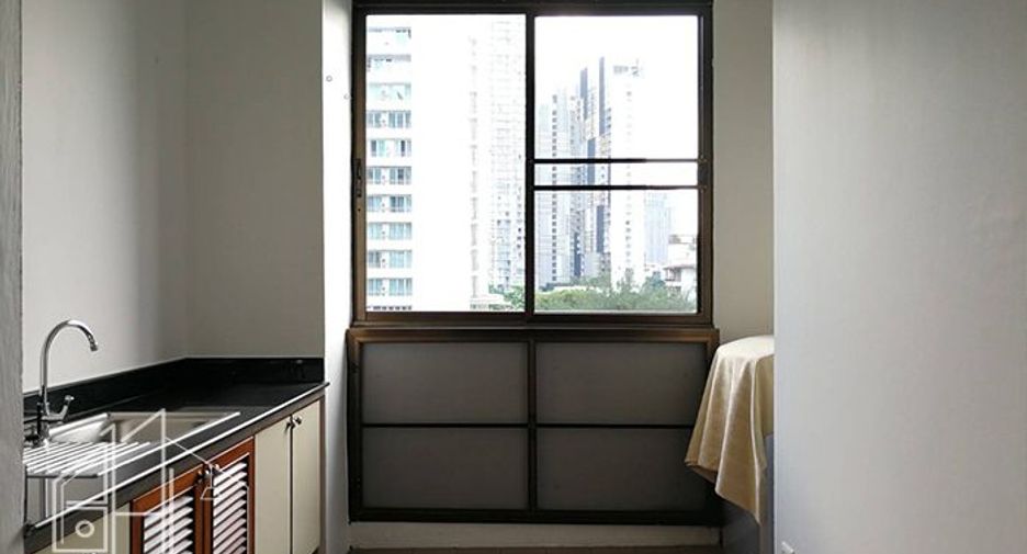 Wohnung zur Miete mit 3 Zimmer in Khlong Toei, Bangkok