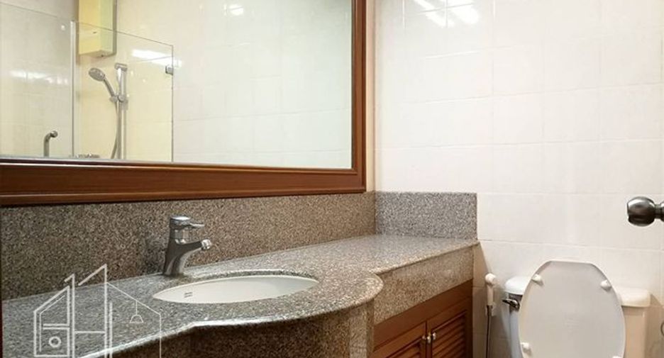 Wohnung zur Miete mit 2 Zimmer in Khlong Toei, Bangkok