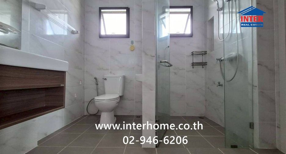 Haus zum Kauf mit 3 Zimmer in Pak Kret, Nonthaburi
