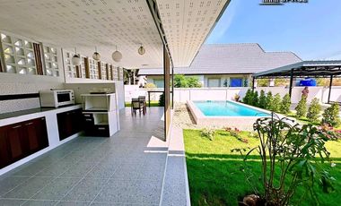 For sale 5 bedrooms villa in East Pattaya, Pattaya