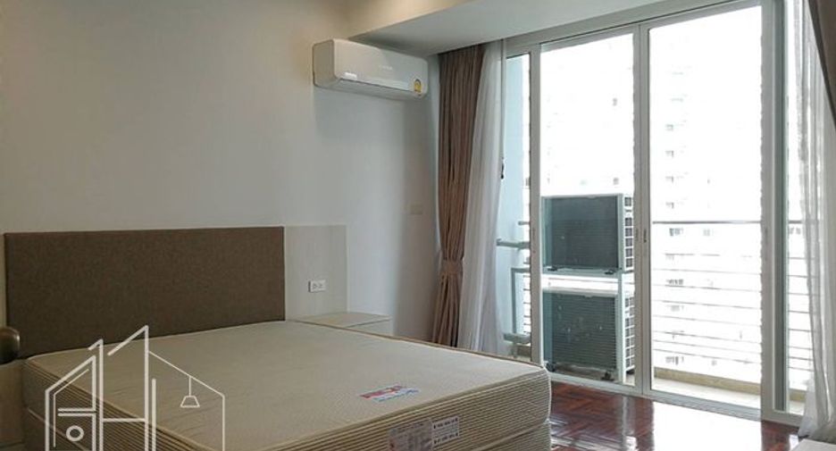 For rent 4 bedrooms condo in Khlong Toei, Bangkok
