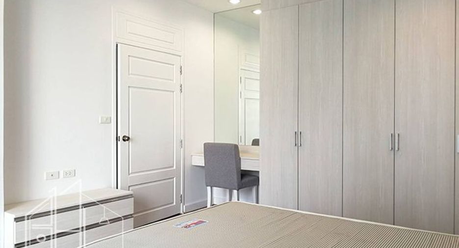 For rent 4 bedrooms condo in Khlong Toei, Bangkok