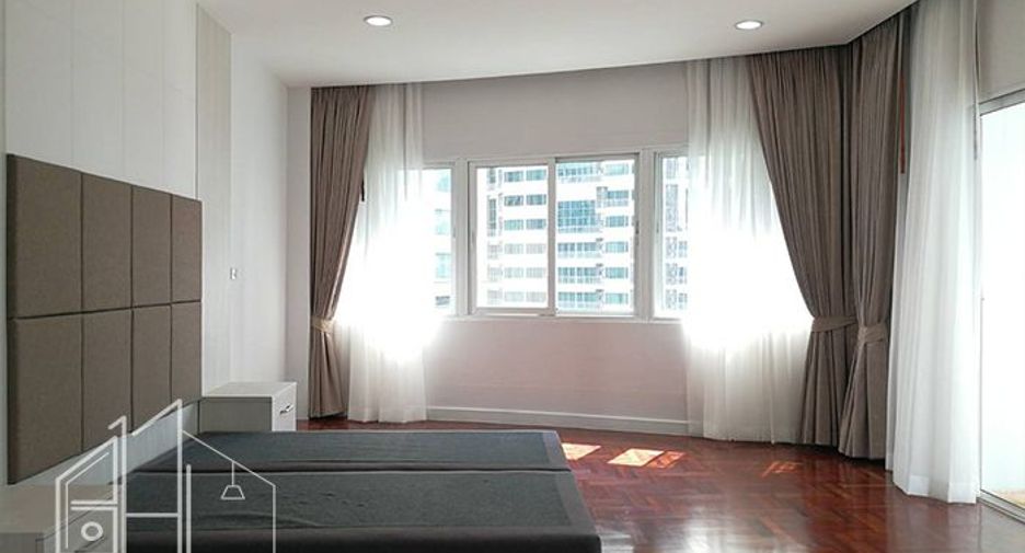 For rent 4 bedrooms condo in Khlong Toei, Bangkok