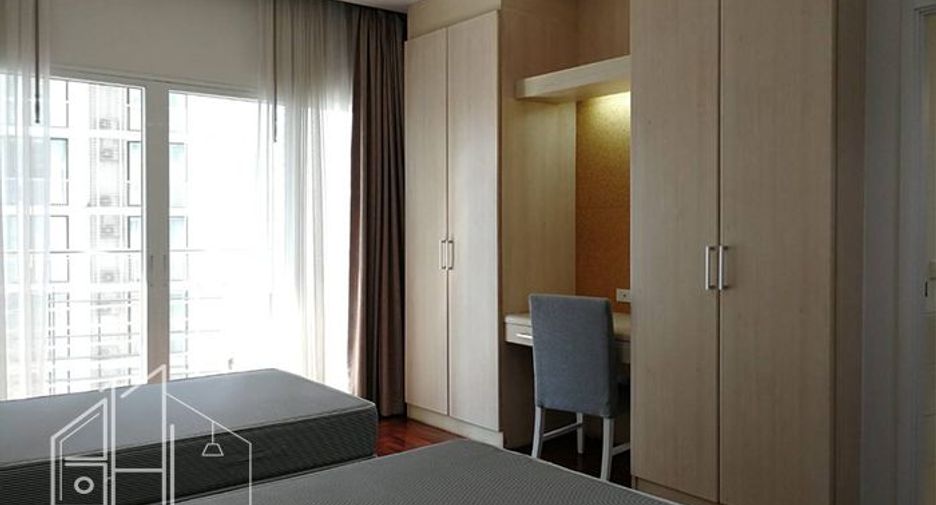 For rent 4 bedrooms condo in Khlong Toei, Bangkok