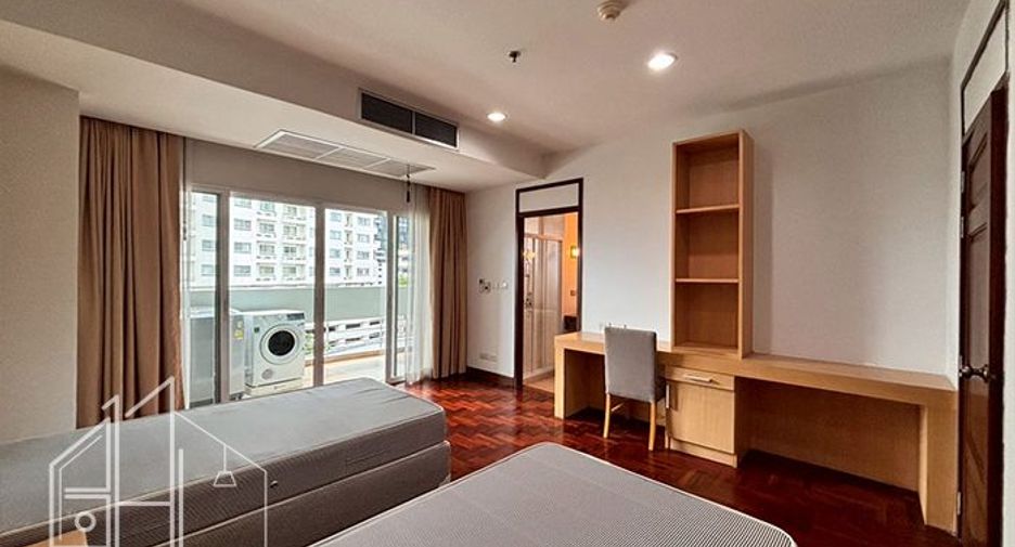 For rent 2 bedrooms condo in Khlong Toei, Bangkok