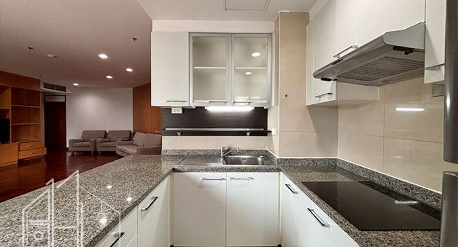 For rent 2 bedrooms condo in Khlong Toei, Bangkok