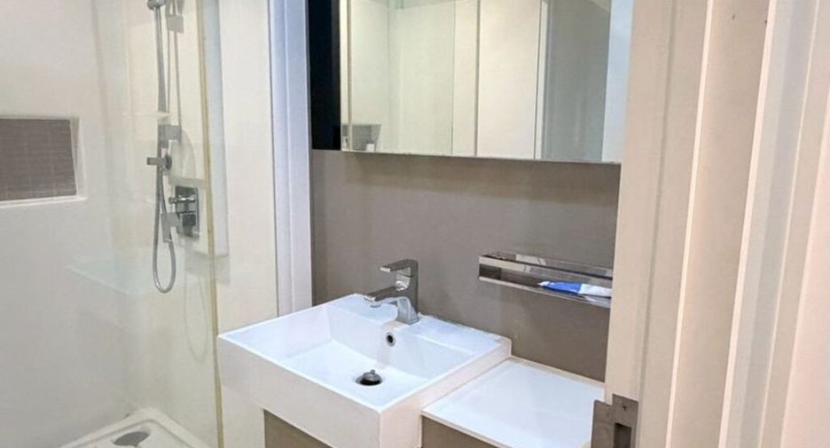 À vendre 1 chambre condo à Thon Buri, Bangkok