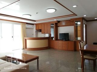 For rent 2 bedrooms condo in Watthana, Bangkok