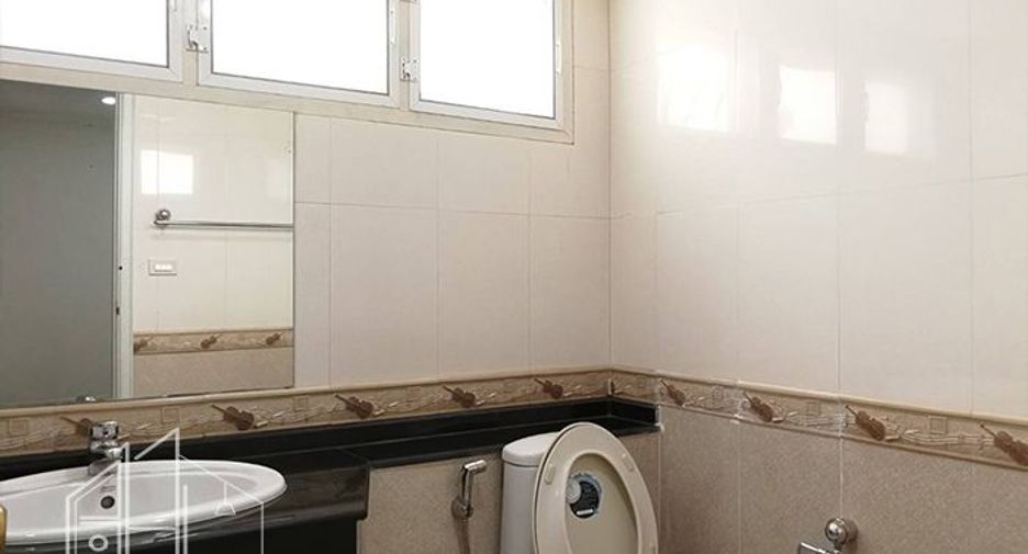 Аренда 2 спальни кондо в Щаттхана, Бангкок