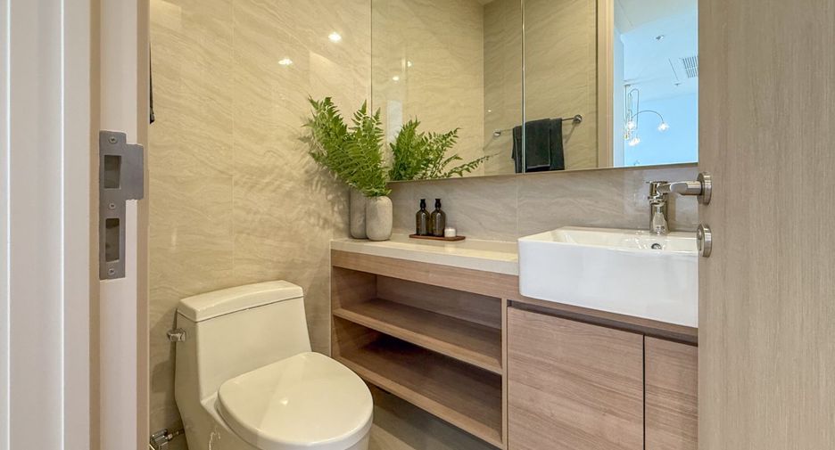 For sale 2 bedrooms condo in Watthana, Bangkok