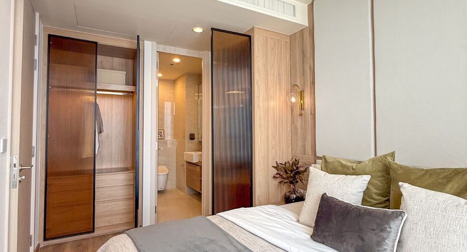 For sale 2 bedrooms condo in Watthana, Bangkok