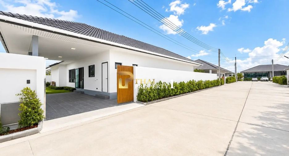 For sale 3 bedrooms villa in Hua Hin, Prachuap Khiri Khan