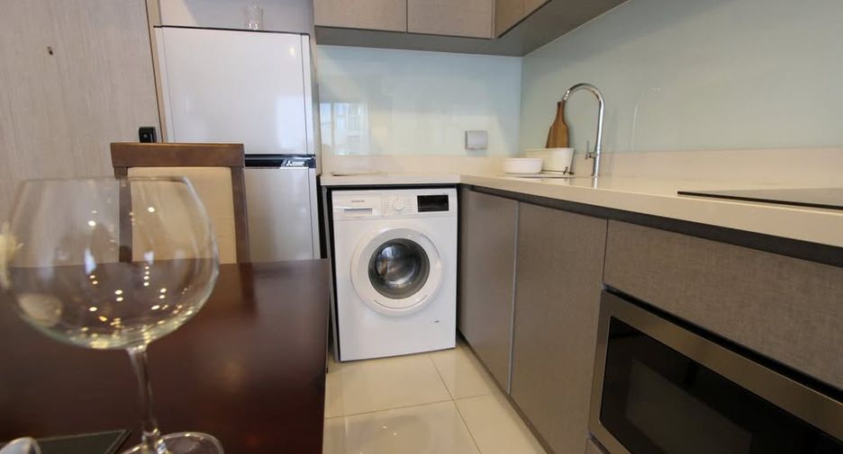 Wohnung zur Miete mit 2 Zimmer in Khlong Toei, Bangkok