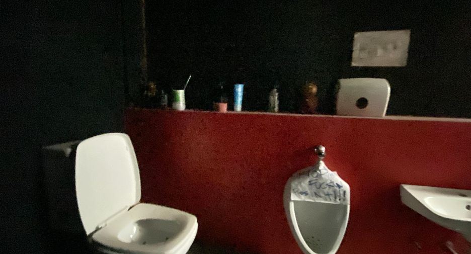 For rent retail Space in Khlong Toei, Bangkok