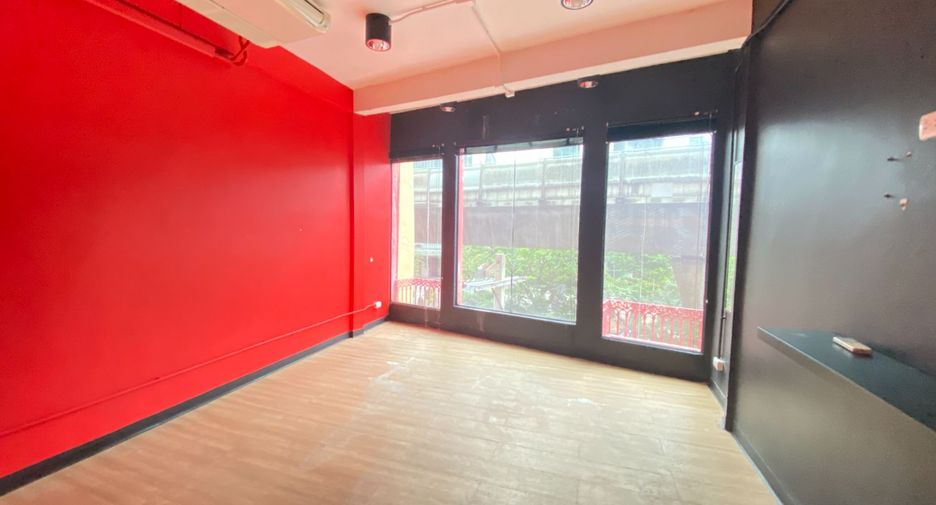 For rent retail Space in Khlong Toei, Bangkok