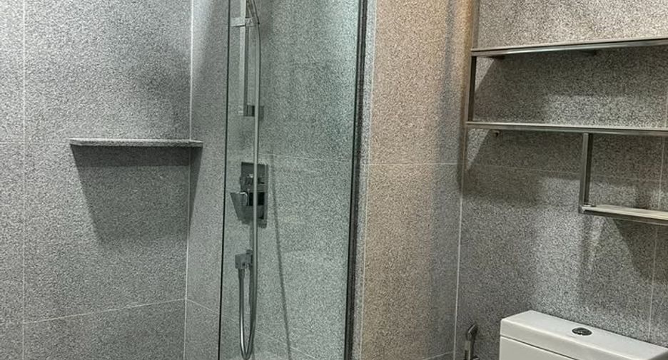 For rent 2 ベッドルーム condo in Pathum Wan, Bangkok