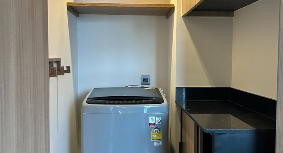 For rent 2 ベッドルーム condo in Pathum Wan, Bangkok