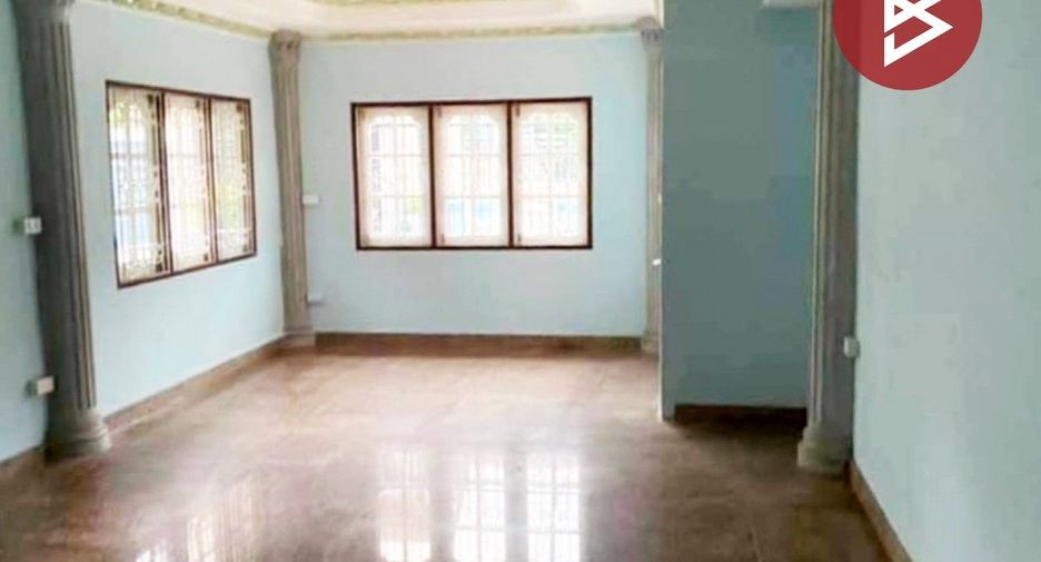 Haus zum Kauf mit 3 Zimmer in Thanyaburi, Pathum Thani