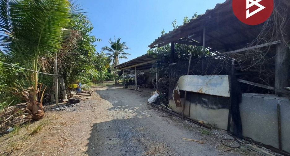 Terreno en venta en Sam Phran, Nakhon Pathom