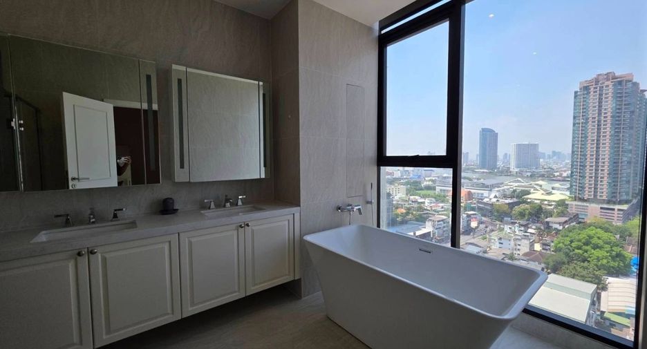 For rent 3 ベッドルーム condo in Bang Kho Laem, Bangkok