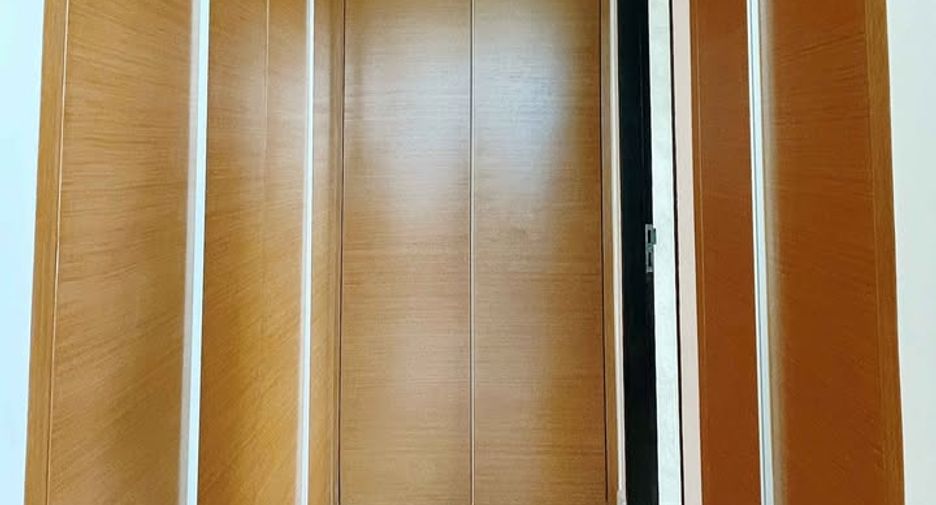 Condo en alquiler de 3 habitaciones en Watthana, Bangkok