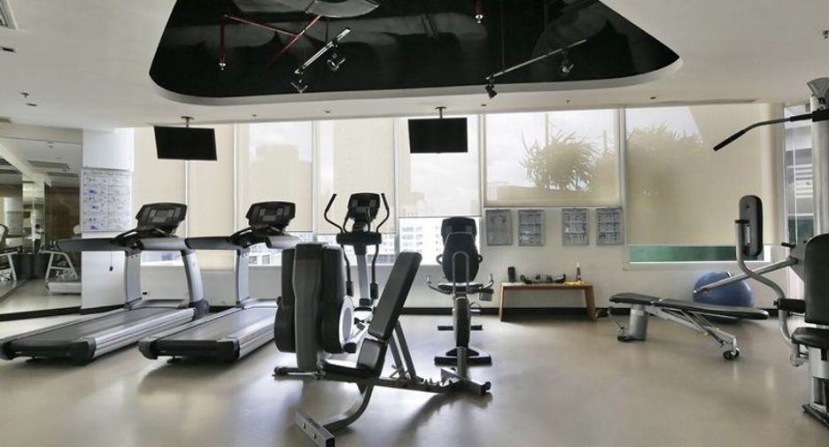 Condo en alquiler de 3 habitaciones en Watthana, Bangkok
