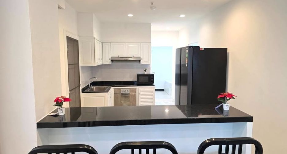 For rent 3 ベッドルーム condo in Watthana, Bangkok