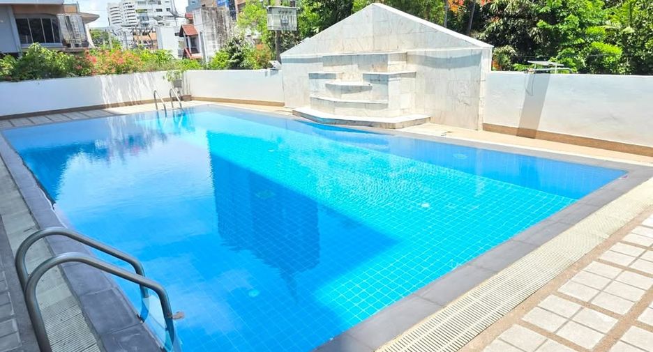 For rent 3 ベッドルーム condo in Watthana, Bangkok