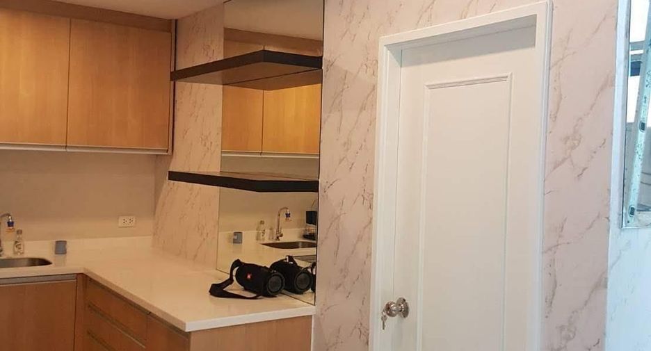 Condo en alquiler de 2 habitaciones en Watthana, Bangkok