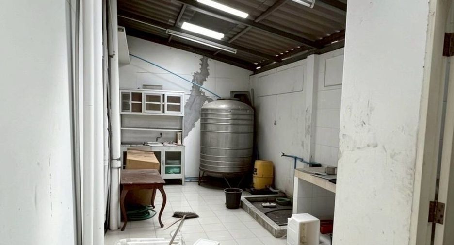 For rent そして for sale retail Space in Prawet, Bangkok