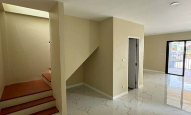 Casa adosada en venta de 2 habitaciones en Kathu, Phuket