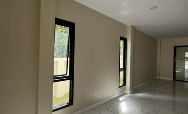 Casa adosada en venta de 2 habitaciones en Kathu, Phuket