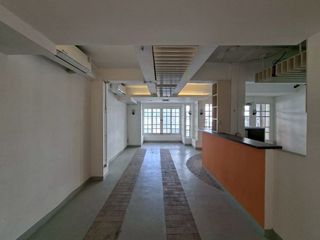 Local comercial en alquiler en Phra Khanong, Bangkok