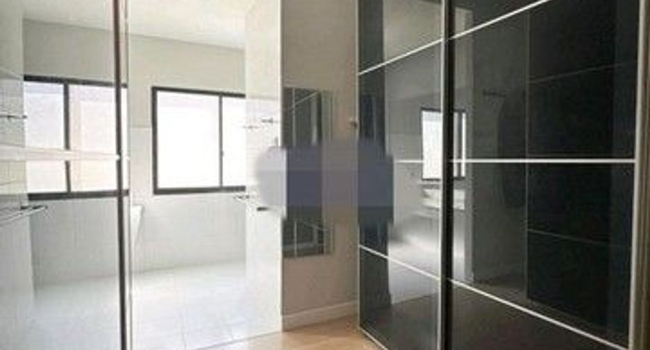 For rent 3 bedrooms house in Lak Si, Bangkok